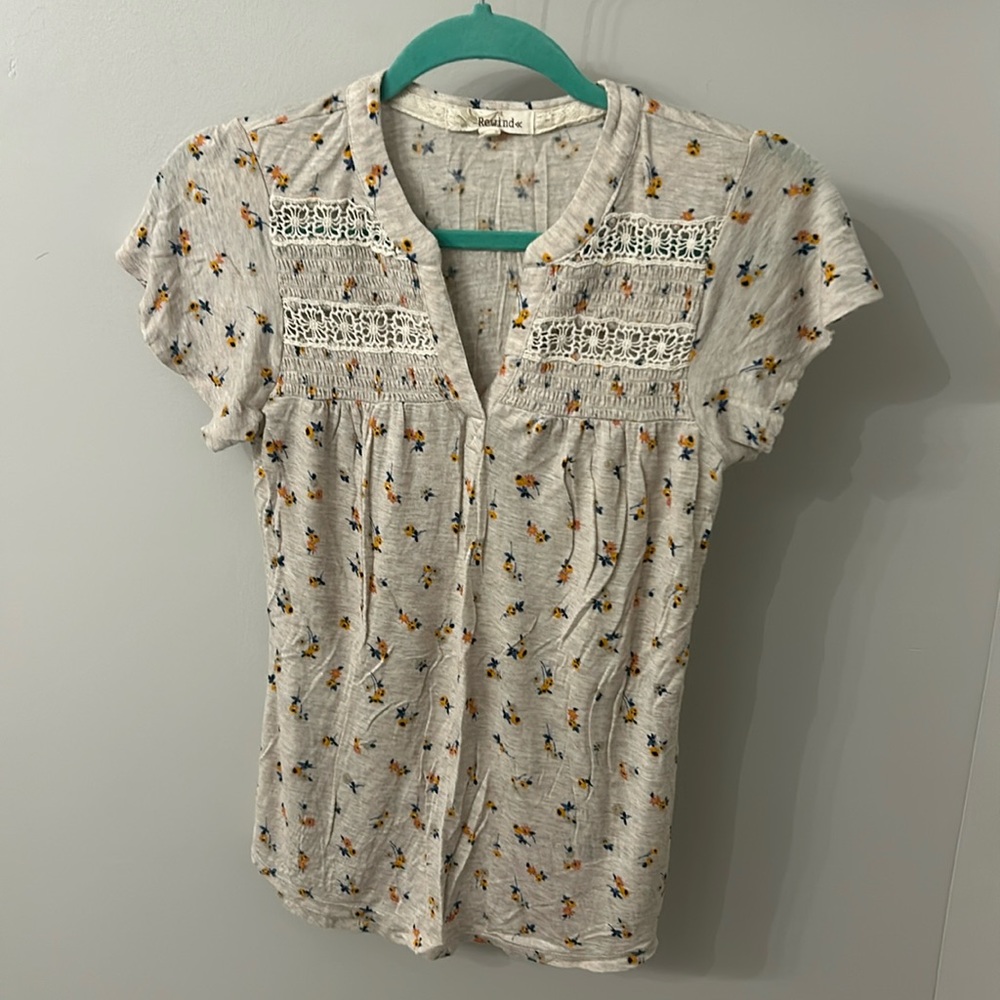 Women’s shirt! Size XS